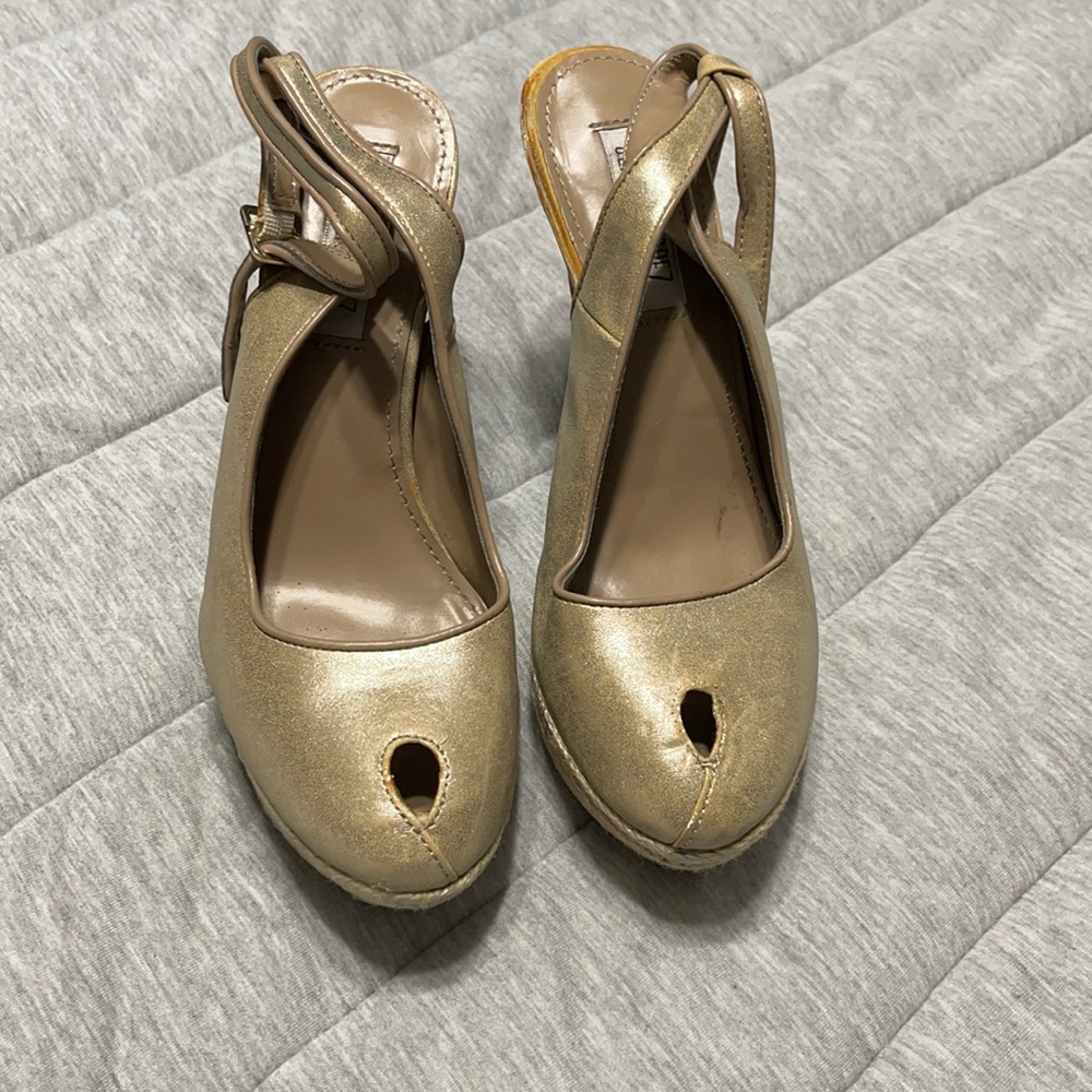 Jennifer Lopez shoes